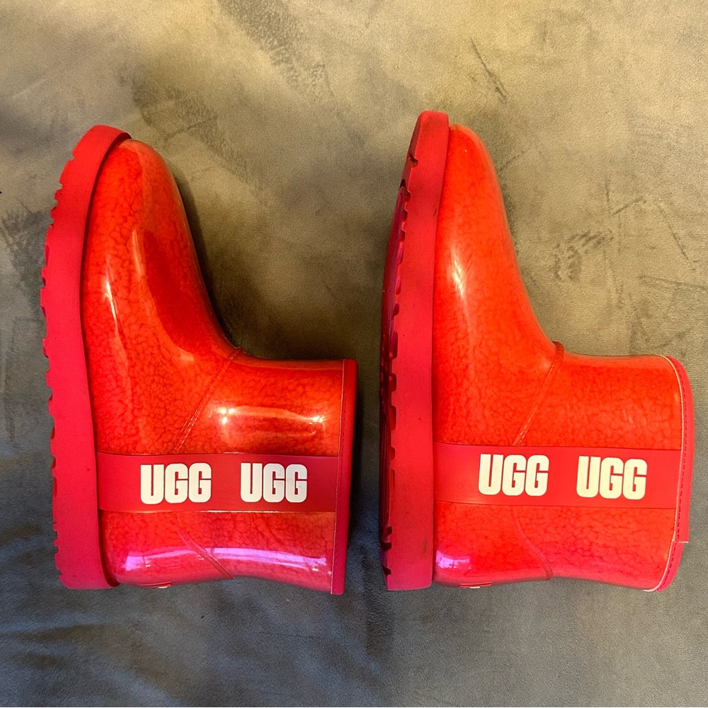 UGG Women's Glossy Red Short Rain Boot - Picture 10 of 11